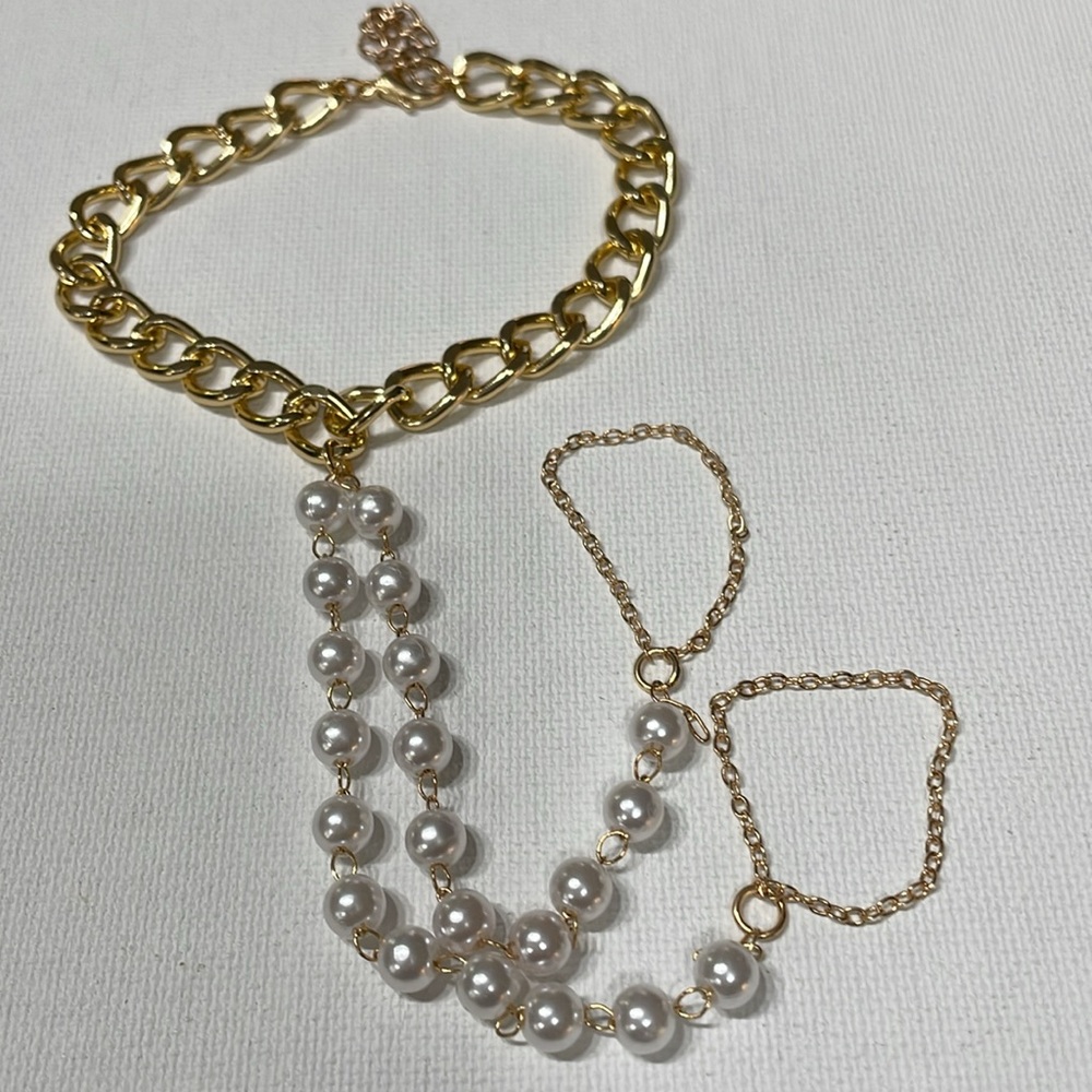 Romantic Pearl Bohemian Hand Bracelet - Picture 4 of 6